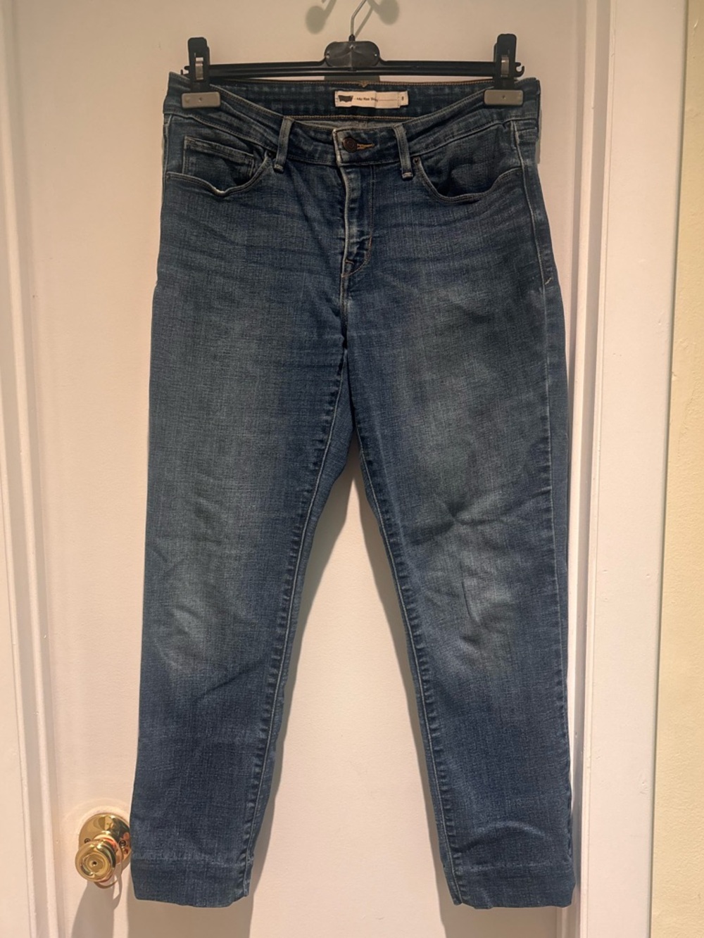 Levi’s Women’s Mid Rise Skinny Dark Wash Denim Jeans Size 8
